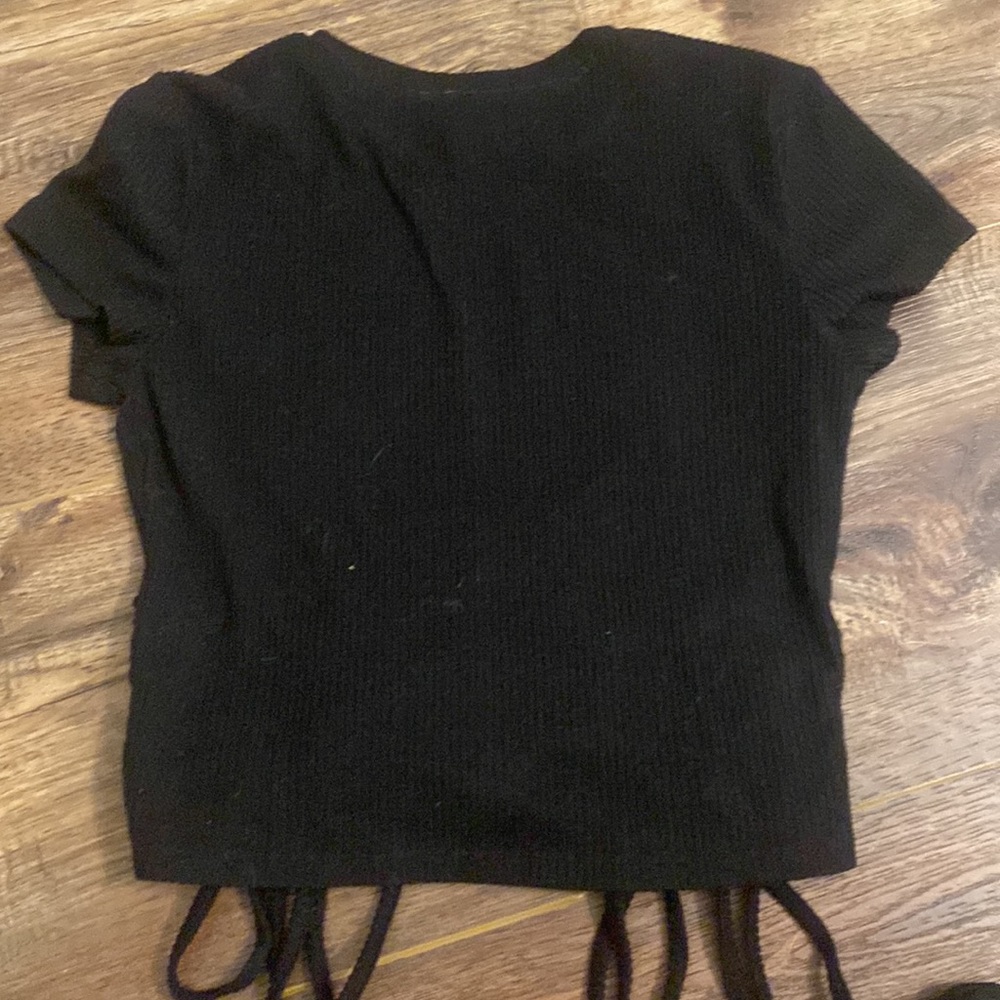 $8 black just polly shirt, medium, about belly button length but not cropped - Picture 2 of 4